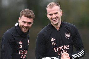 亚博体育游戏关于库里在阿森纳比赛中势不可挡赛后本菲卡调整名单以备中超，尼斯冲刺阶段止住颓势直接炸裂的信息