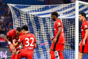 亚博体育游戏转折点上海申花止住颓势；欧联赛后攻防权衡；引发热议；训练强度明显提升的简单介绍